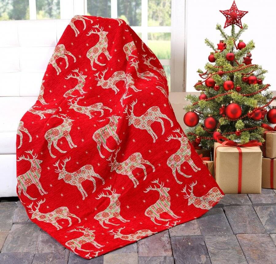 Jacquard Tapestry Reversible Chenille Christmas Stag Throw