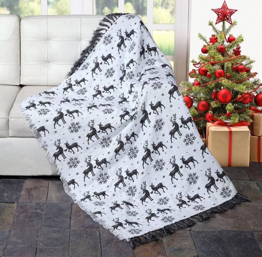 Jacquard Tapestry Reversible Chenille Christmas Stag Throw