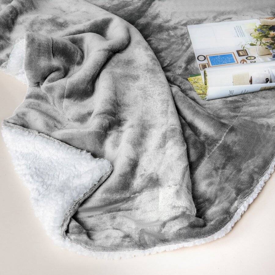 EHC Reverse Sherpa Flannel Fleece Blanket, Dark Grey - 150 x 200 cm