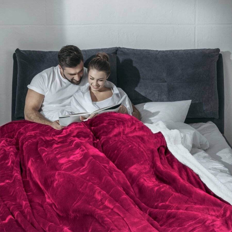EHC Reverse Sherpa Flannel Fleece Blanket - Wine, 150 cm x 200 cm