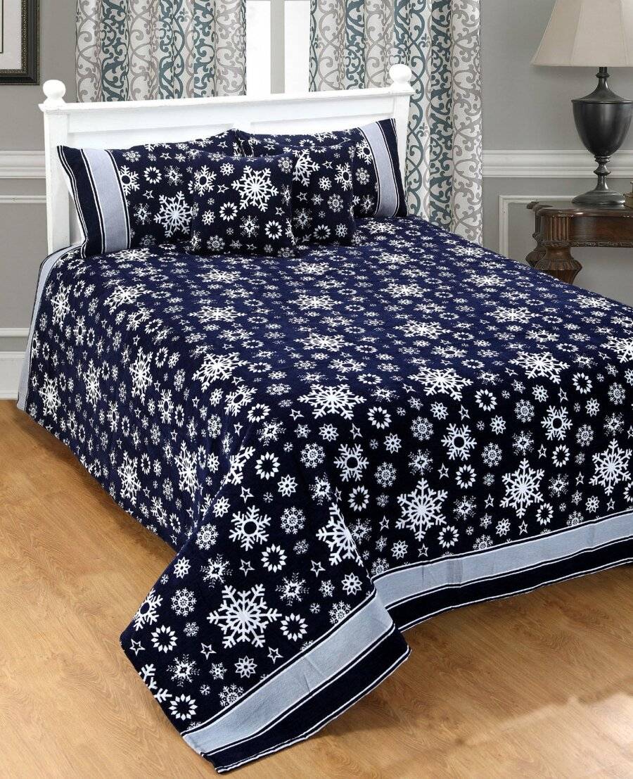 Merry Xmas scroll and Xmas Tree Pattern Sofa Bed Throw - 127 x 152 cm- Blue