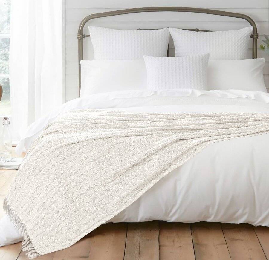 Nevni 2 x Decorative Rustic Cotton Fringed Throws, 127 x 152cm - Ivory