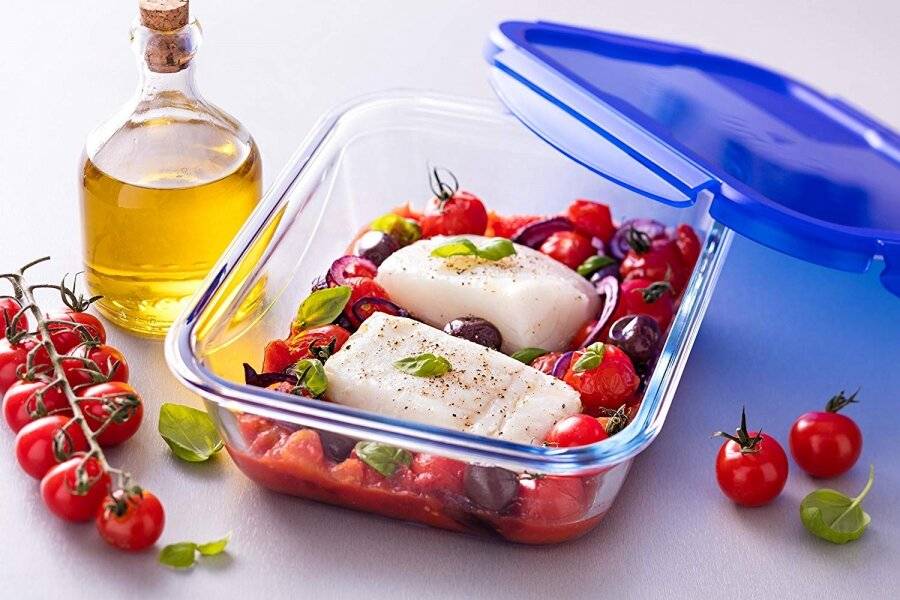 Pyrex Cook and Go Rectangular Food Container With Airtight Lid - 0.8 L
