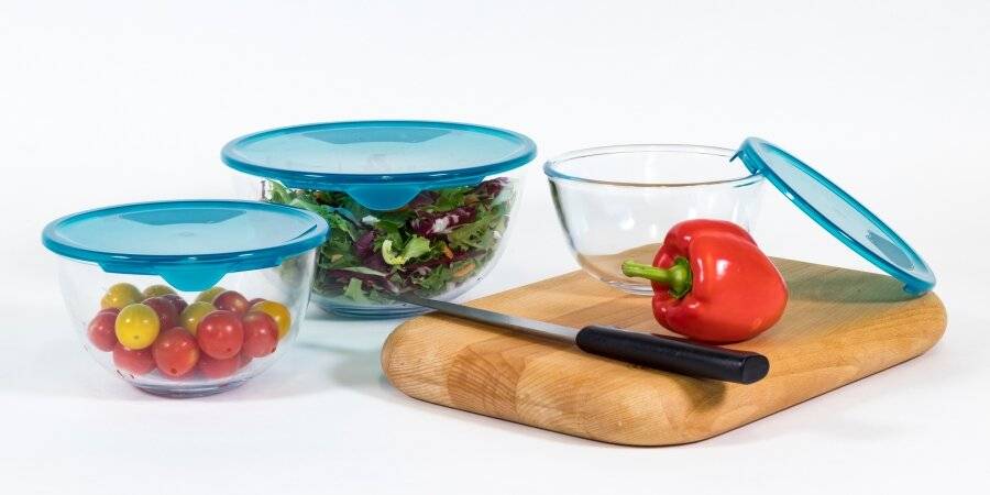 Pyrex High resistance Set of 3 Round Bowl With Lid -0.5 L, 1 L and 2 L
