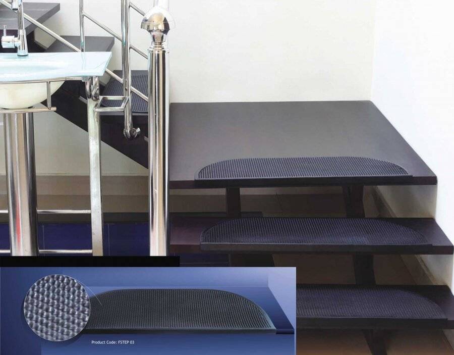 Weather Resistant Indoor & Outdoor Stair Rubber Mat - Black