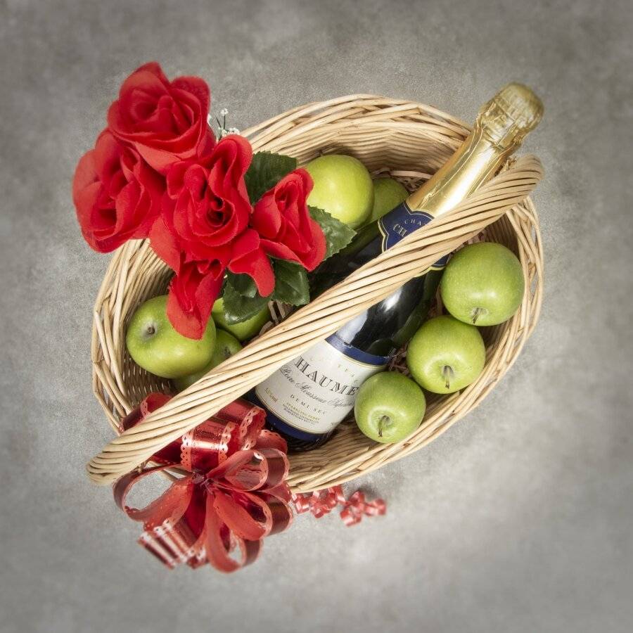 Woodluv Create Your Own Gift Hamper Round Wicker Basket With Handle