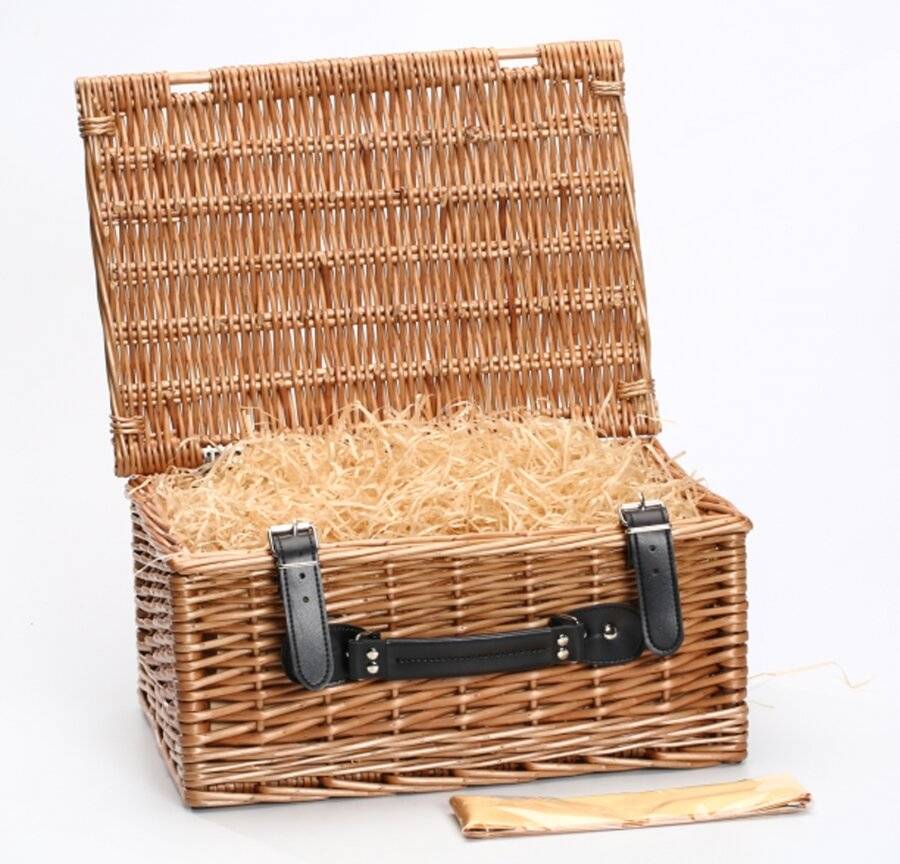 Woodluv Gift Hamper Wicker Basket With Golden Ribbon, Natural