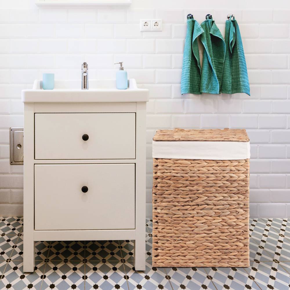 Woodluv Water Hyacinth Laundry Storage Basket With Lining - Medium