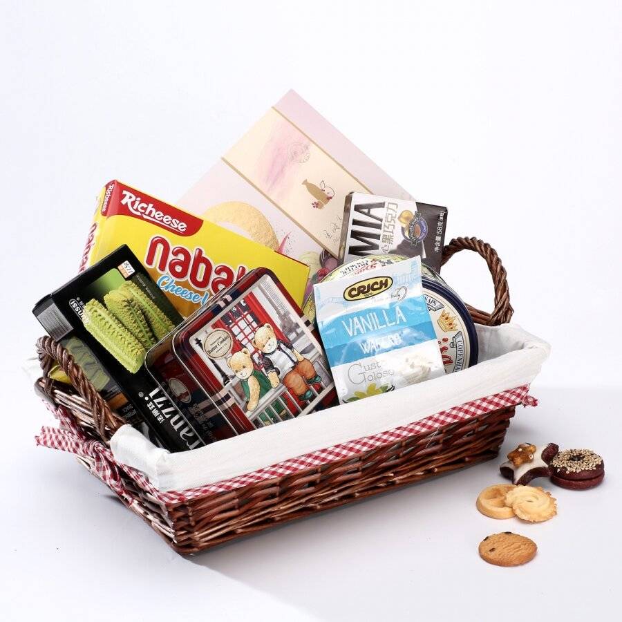 Woodluv Rectangular Wicker Basket With White Lining & Side Handles
