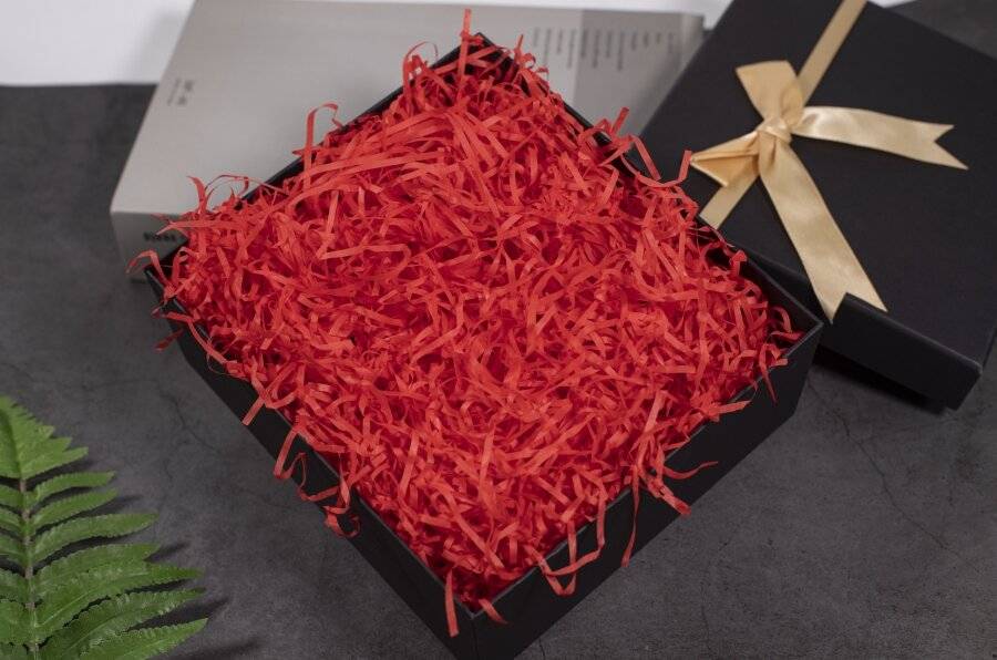 Woodluv Shredded Tissue Paper For Gift Boxes Filler, 500g, Red