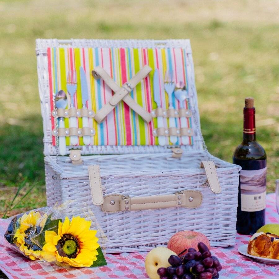 Woodluv White Antique Picnic Wicker Basket For 2 Persons With Handle