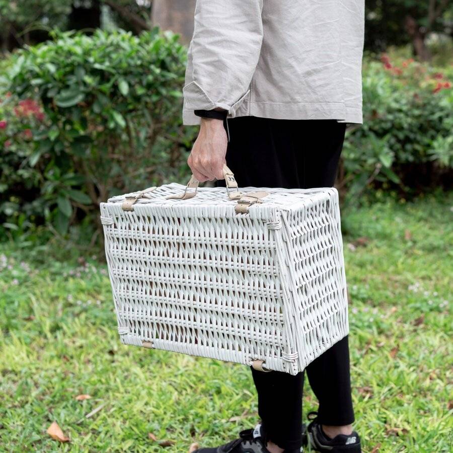 Woodluv White Wicker Antique Picnic Basket For 4 Persons With Handle