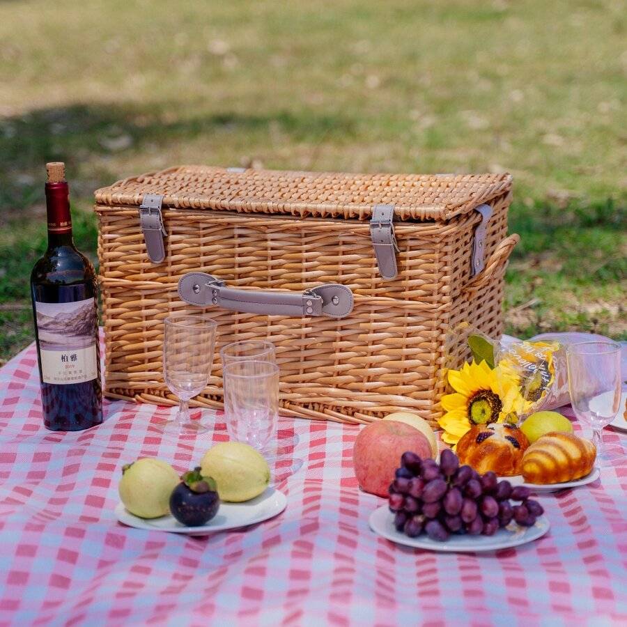 Woodluv Willow Picnic Basket For 4 People With Quality Accessories