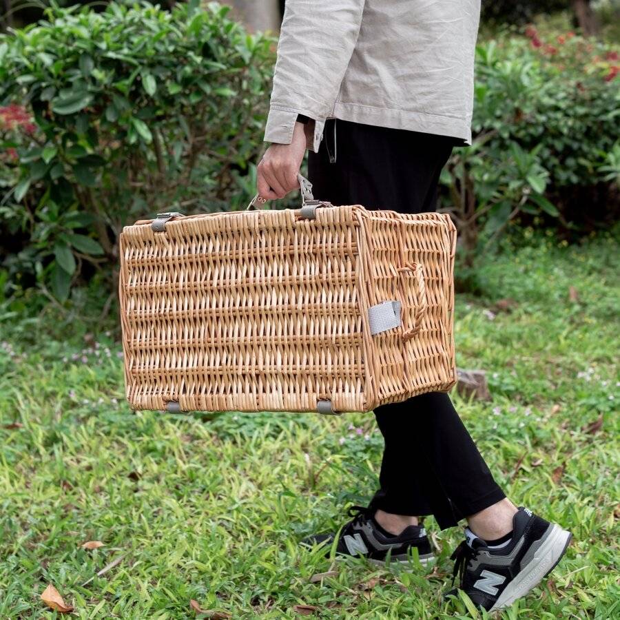 Woodluv Willow Picnic Basket For 4 People With Quality Accessories